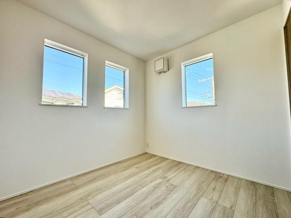 川西市霞ケ丘２丁目の新築一戸建