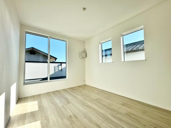 川西市霞ケ丘２丁目の新築一戸建