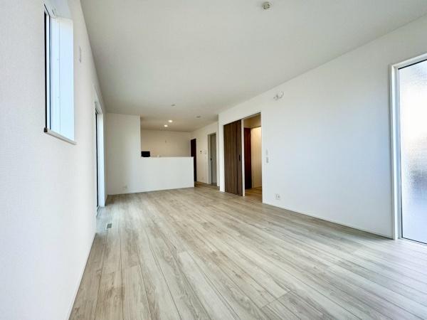 川西市霞ケ丘２丁目の新築一戸建