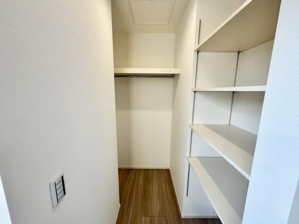 川西市向陽台３丁目の新築一戸建