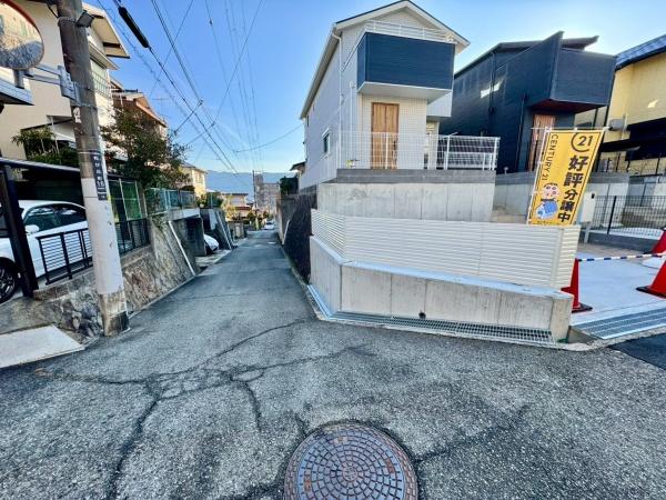 川西市松が丘町の新築一戸建