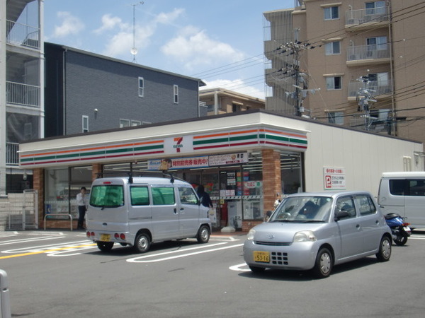 リバーサイド四宮(セブンイレブン京都竹鼻堂ノ前店)