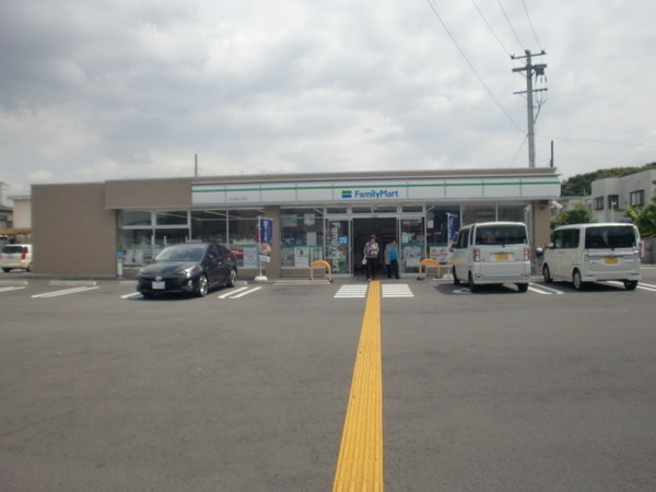 パデシオン桃山南(ファミリーマート伏見桃山南店)