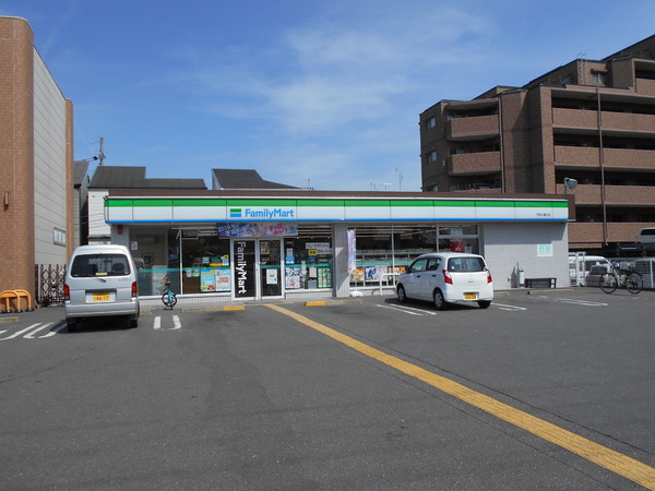 ファミールハイツ京都伏見ステージ2(ファミリーマート竹田七瀬川店)