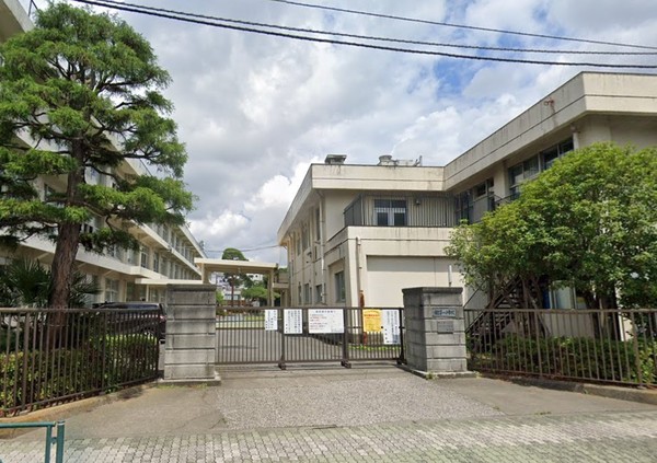 羽村市神明台3丁目の中古一戸建て(福生市立福生第一小学校)
