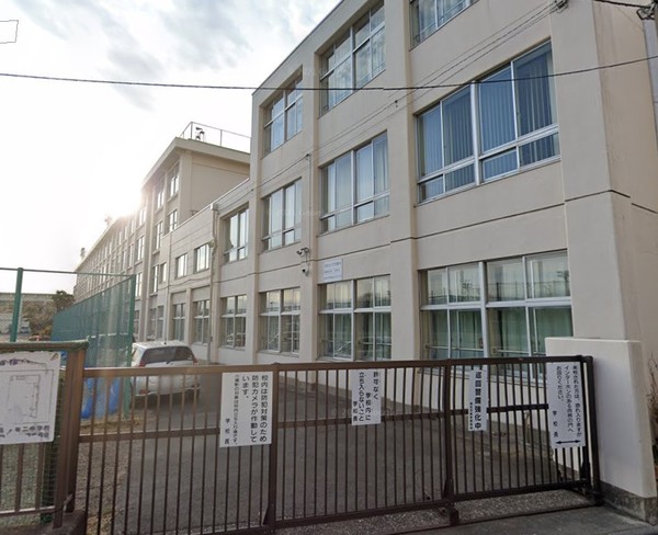 羽村市神明台3丁目の中古一戸建て(福生市立福生第二中学校)