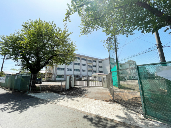 八王子市上壱分方町の中古一戸建て(八王子市立四谷中学校)