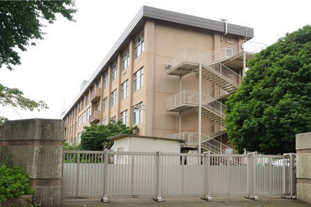 八王子市南陽台2丁目の中古一戸建て(八王子市立由木中学校)