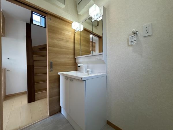 八王子市弐分方町の中古一戸建て