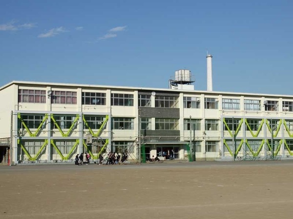 八王子市中野上町4丁目の土地(八王子市立第二中学校)