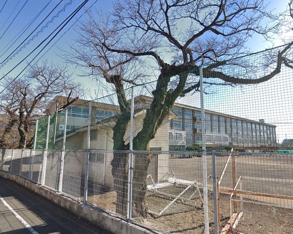 八王子市上壱分方町の中古一戸建て(八王子市立元八王子中学校)