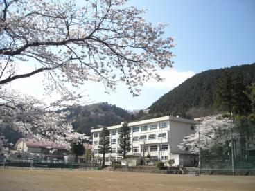 八王子市西寺方町の中古一戸建て(八王子市立恩方中学校)