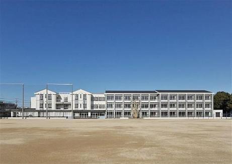 日野市大字石田の中古一戸建て(日野市立日野第一中学校)