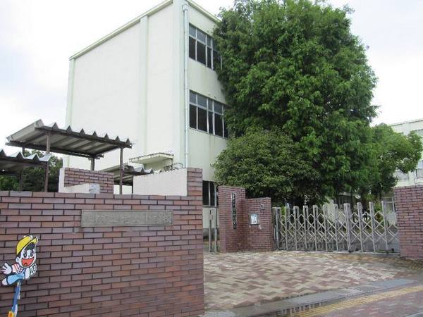 ベルヴィ南草津弐番館(草津市立老上小学校)
