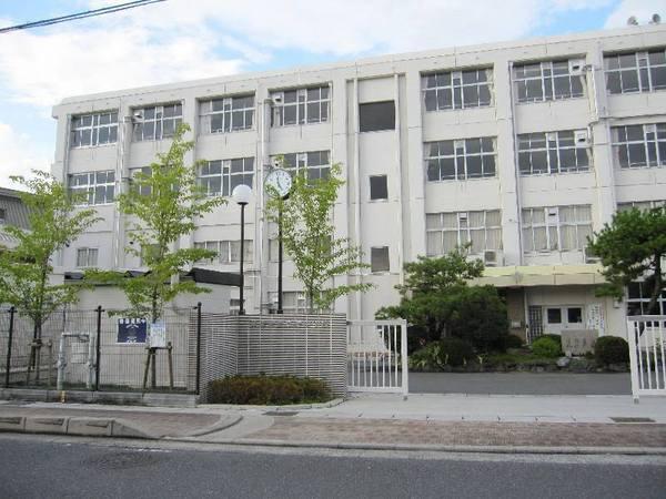 プレサンスロジェ草津大路(草津市立草津中学校)