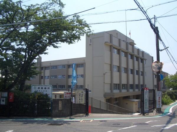 グランスイート比叡山坂本駅前(大津市立坂本小学校)