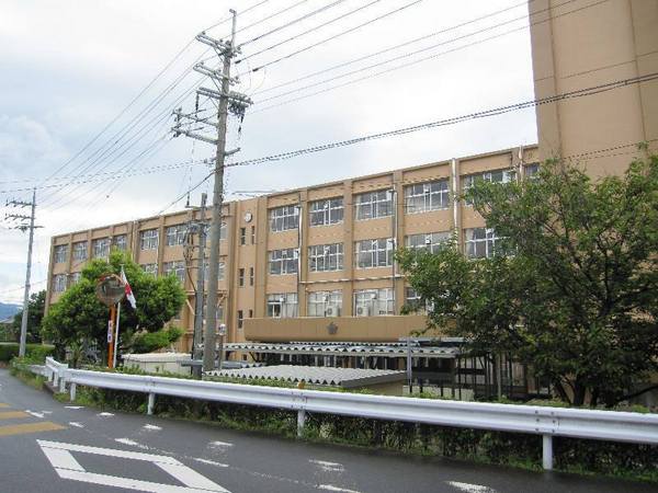 草津市南笠町の新築一戸建(草津市立老上中学校)