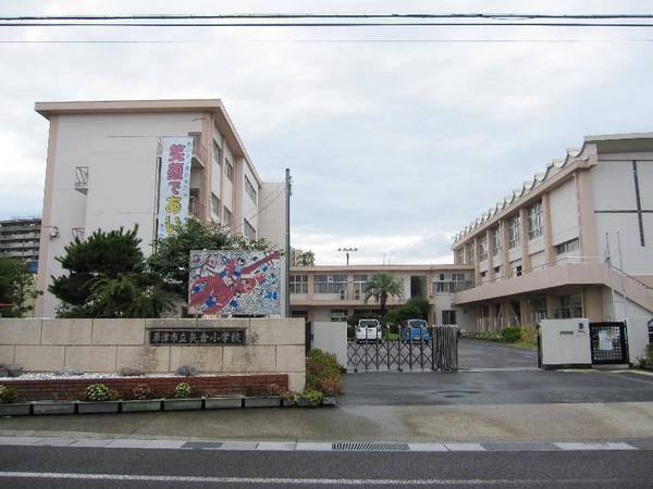 草津市東矢倉４丁目の中古一戸建て(草津市立矢倉小学校)
