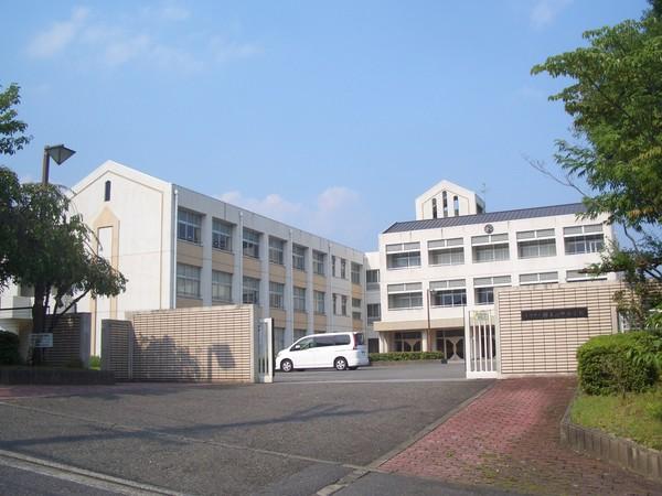 グランドメゾン仰木の里４番館(大津市立仰木の里小学校)