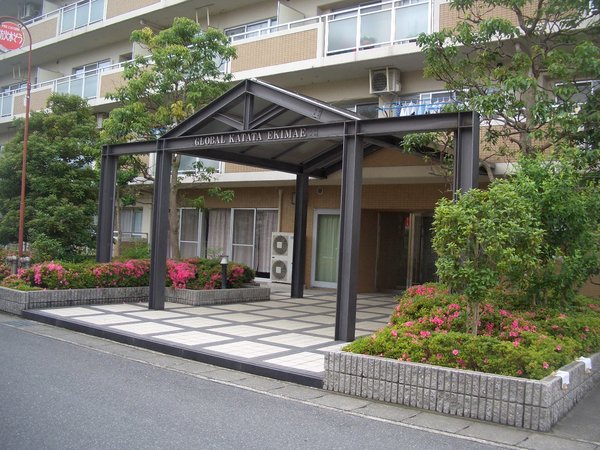 グローバル堅田駅前