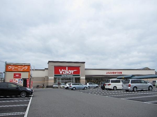 ジェイグラン・エル栗東(バロー栗東苅原店)