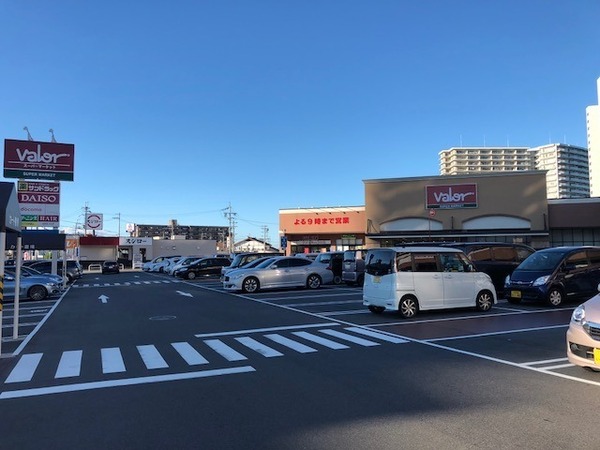 ロータリーマンション大津京パークワイツ(バロー茶が崎店)