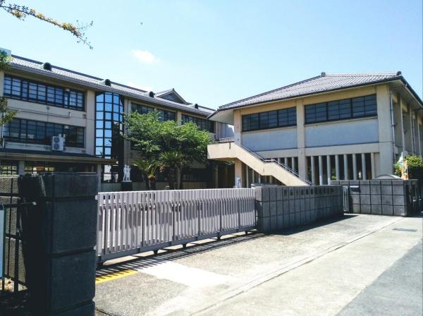 近江八幡市出町の土地(近江八幡市立八幡中学校)