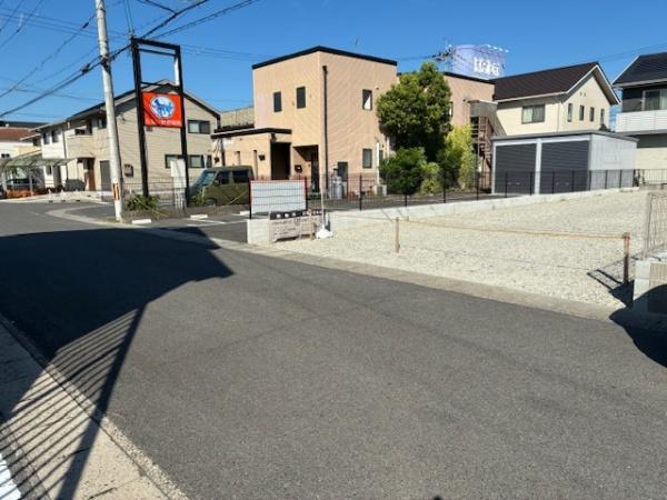 近江八幡市出町の土地(前面道路含む現地写真)