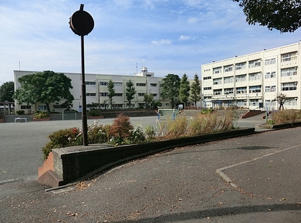 ルイシャトレ鶴ケ峰(横浜市立都岡小学校)