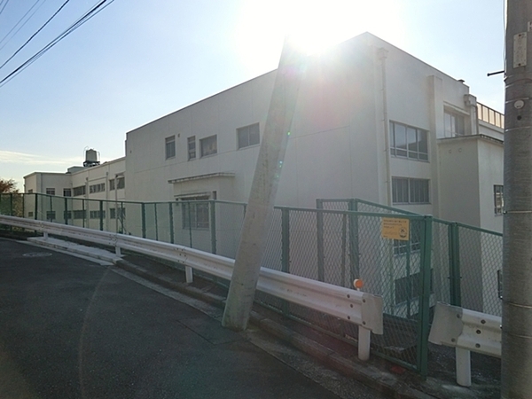 横浜市港南区笹下5丁目の中古一戸建て(横浜市立日下小学校)