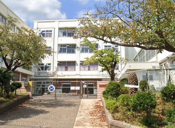 磯子台パークハイツ9号棟(横浜市立さわの里小学校)
