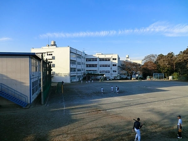 県ドリームハイツ15号棟(横浜市立横浜深谷台小学校)