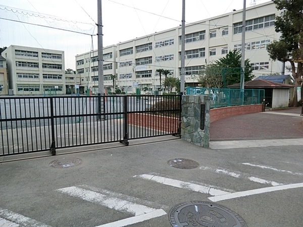リーベスト中山A棟(横浜市立三保小学校)
