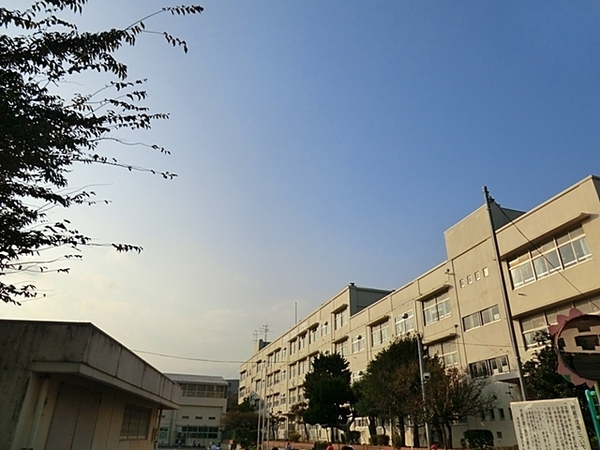 上永谷北パーク・ホームズ(横浜市立永野小学校)