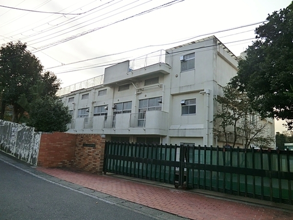 上永谷北パーク・ホームズ(横浜市立上永谷中学校)