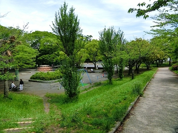 横浜市磯子区栗木2丁目の中古一戸建て(洋光台南公園)