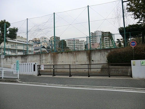 クリオ横浜壱番館(横浜市立宮谷小学校)