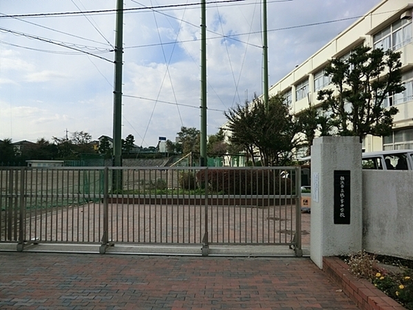 ネオスアクシア横浜鶴ヶ峰(横浜市立鶴ケ峯中学校)
