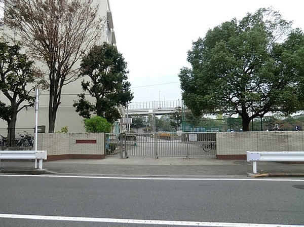 サニーウェル三渓園西館(横浜市立本牧南小学校)
