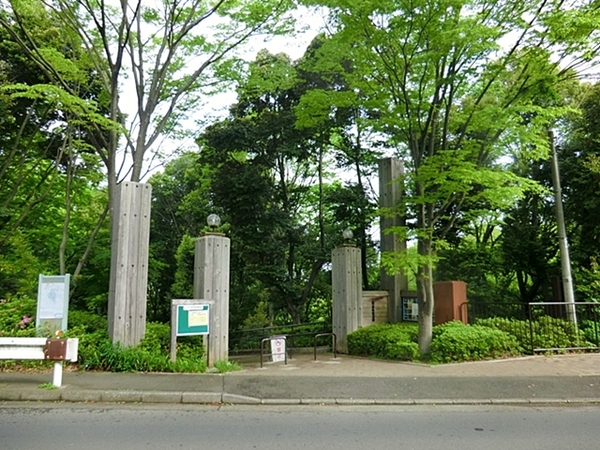 フォレストヒルズ三保11号棟(三保念珠坂公園)
