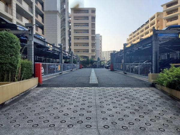 レイディアントシティ横濱カルティエ１１