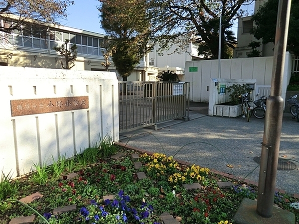 港南台せきれい団地１１号棟(横浜市立小坪小学校)