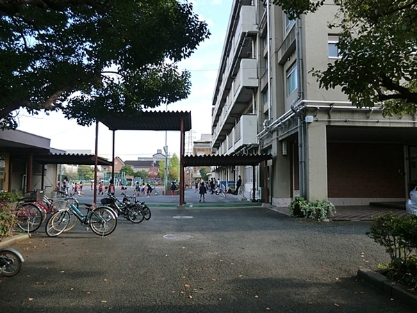 大倉山ハイム参号棟(横浜市立大豆戸小学校)
