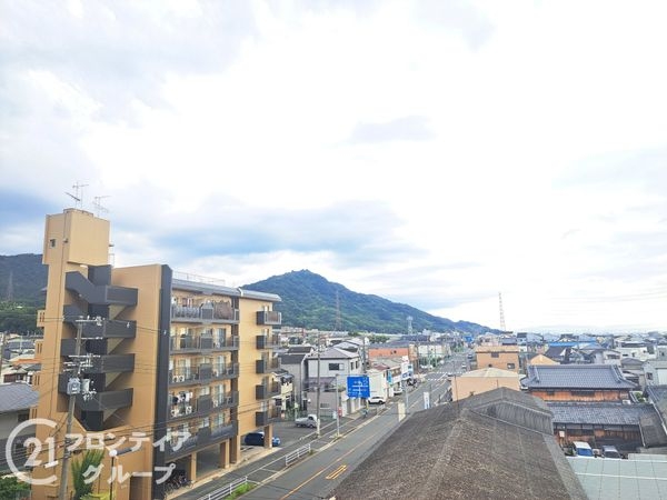 プレサンスロジェ四條畷忍ケ丘ザ・テラス　中古マンション