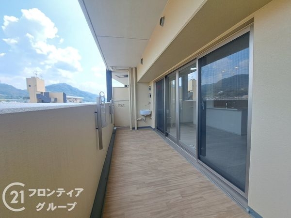 プレサンスロジェ四條畷忍ケ丘ザ・テラス　中古マンション
