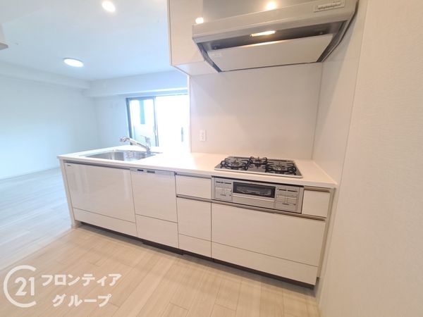 プレサンスロジェ四條畷忍ケ丘ザ・テラス　中古マンション