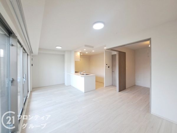 プレサンスロジェ四條畷忍ケ丘ザ・テラス　中古マンション