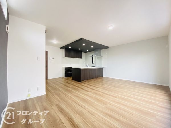 守口市桃町　新築一戸建て　１号棟