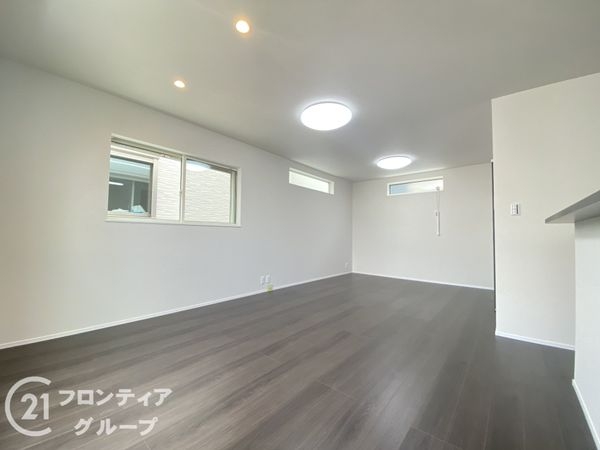 四條畷市江瀬美町　新築一戸建て