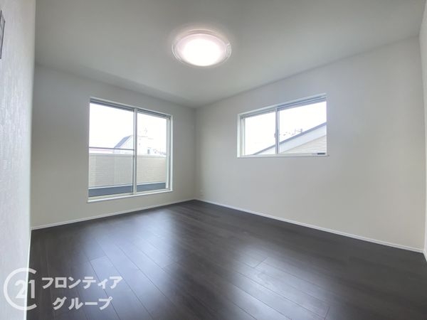 四條畷市江瀬美町　新築一戸建て